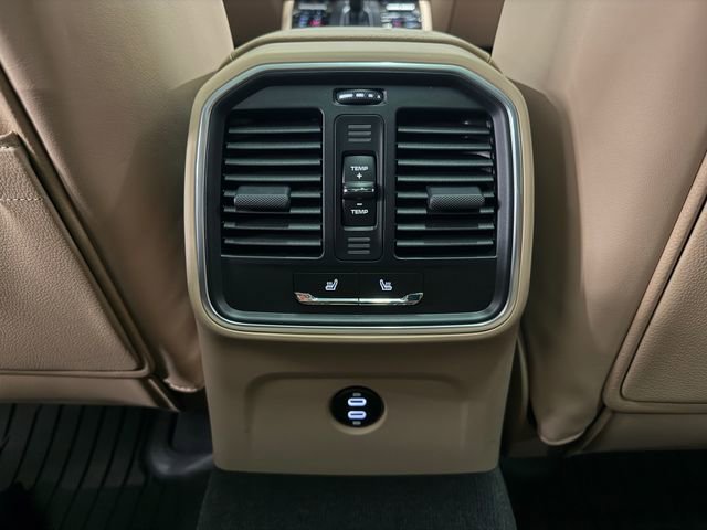 Certified 2026 Porsche Macan AWD/4WD image 30