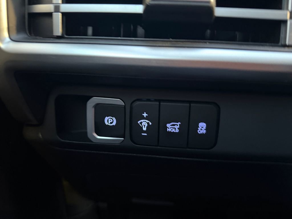 Used 2025 Hyundai Santa Fe SEL image 17