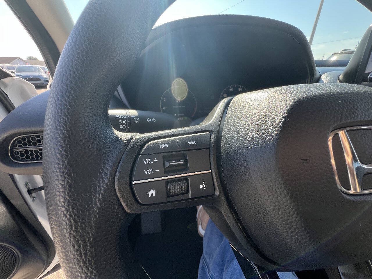 Used 2026 Honda HR-V LX image 9