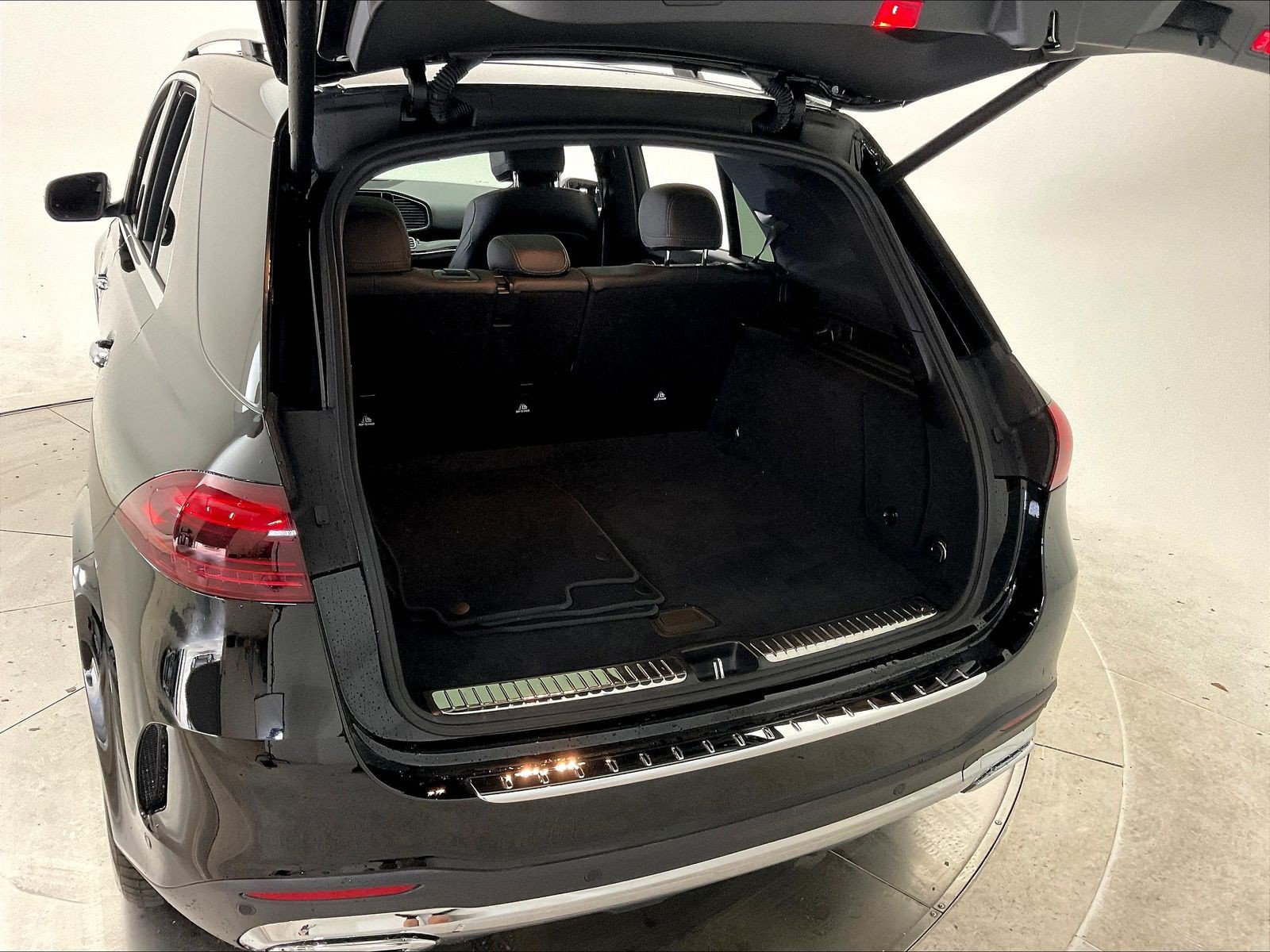 Certified 2025 Mercedes-Benz GLE 450 4MATIC image 40