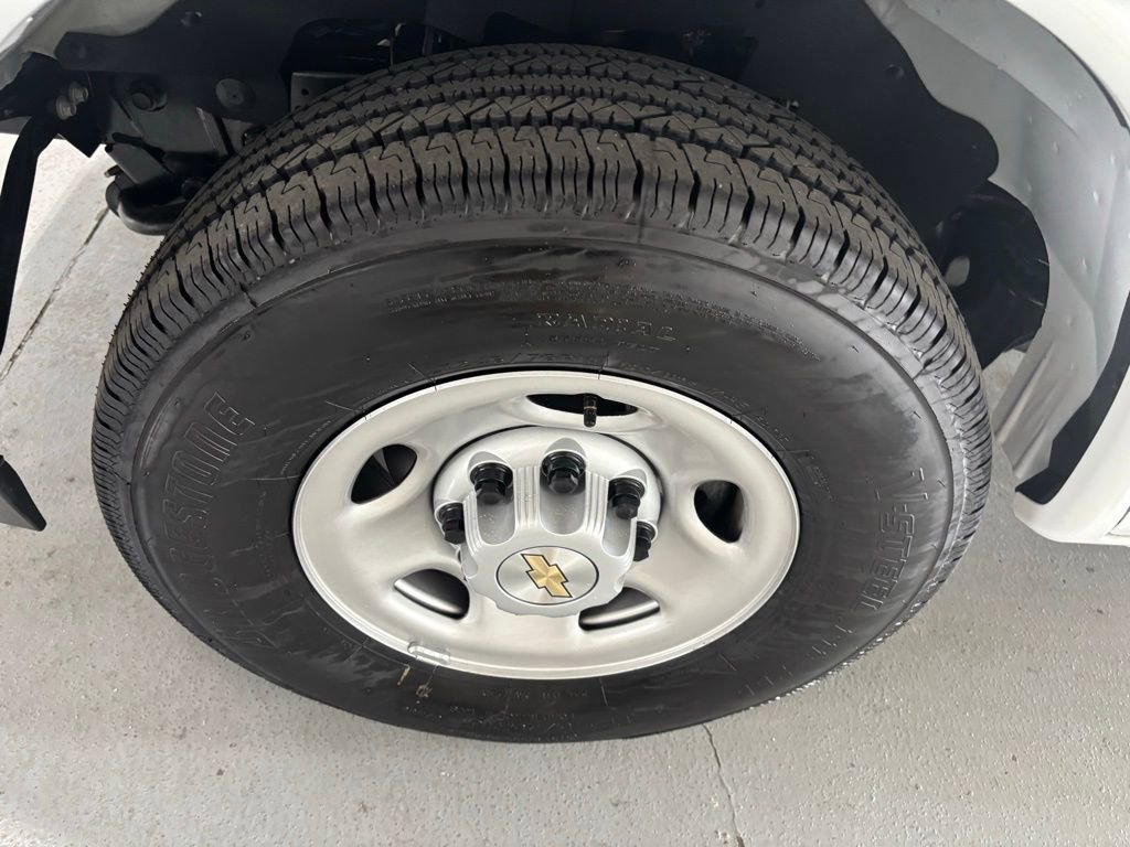 New 2025 Chevrolet Express 2500 Work Van w/ Driver Convenience Package image 20