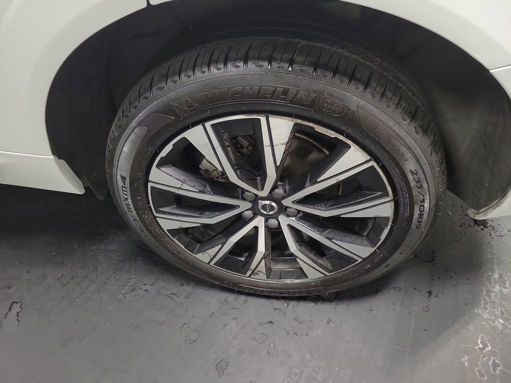 Used 2023 Volvo XC60 B5 Core w/ Climate Package image 10