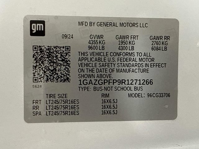 Used 2024 Chevrolet Express 3500 LT w/ LT Preferred Equipment Group RWD image 29