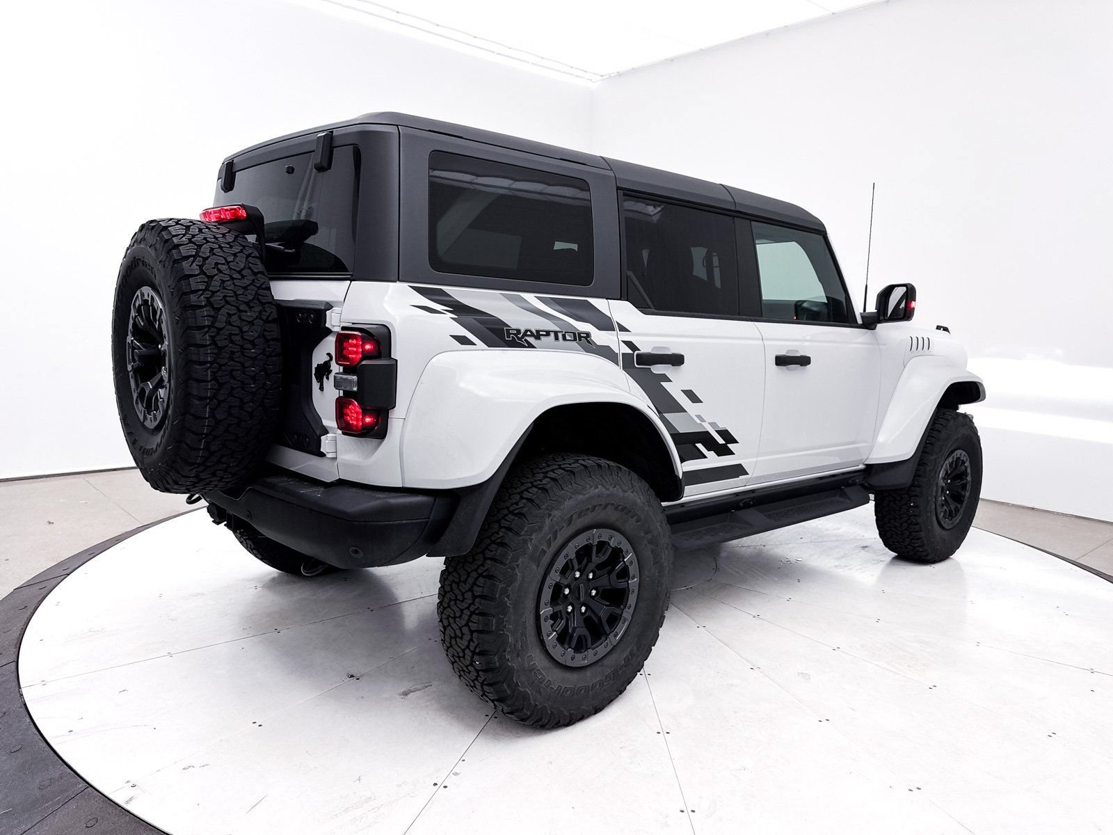 Used 2024 Ford Bronco Raptor AWD/4WD image 30
