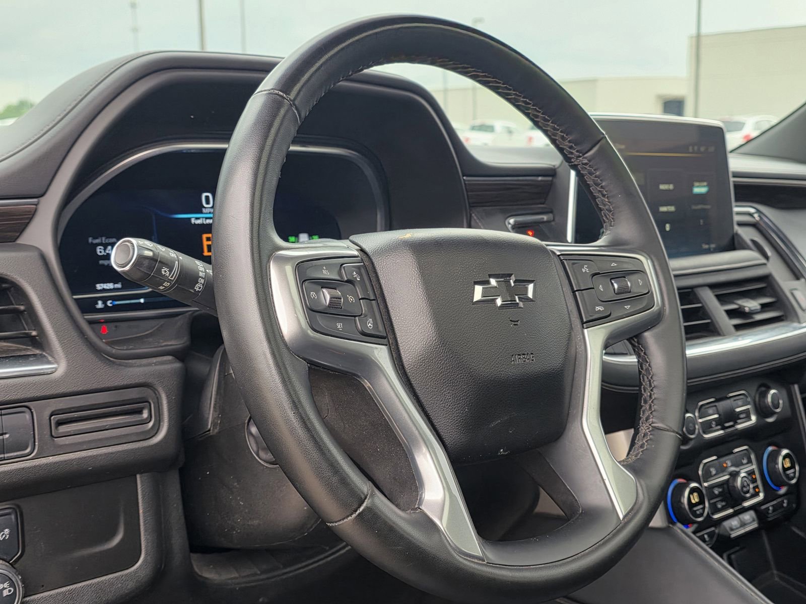 Used 2024 Chevrolet Tahoe Z71 w/ Luxury Package AWD/4WD image 10