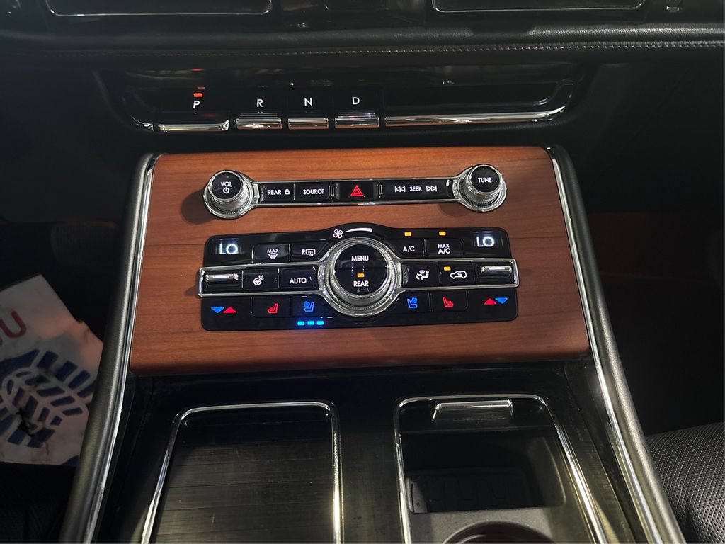 Used 2020 Lincoln Aviator Reserve w/ Equipment Group 202A AWD/4WD image 34