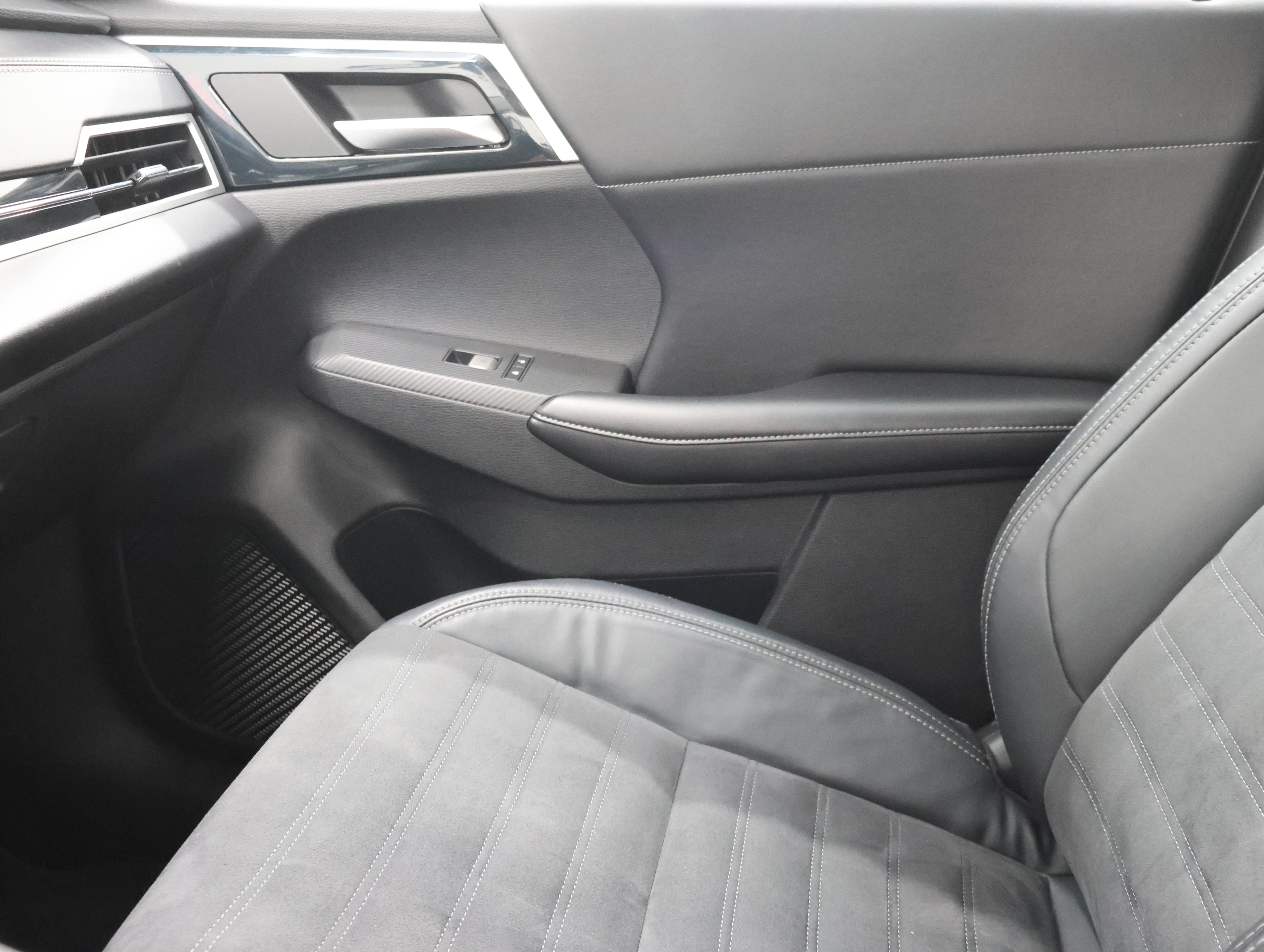 Used 2022 Mitsubishi Outlander SE AWD/4WD image 14