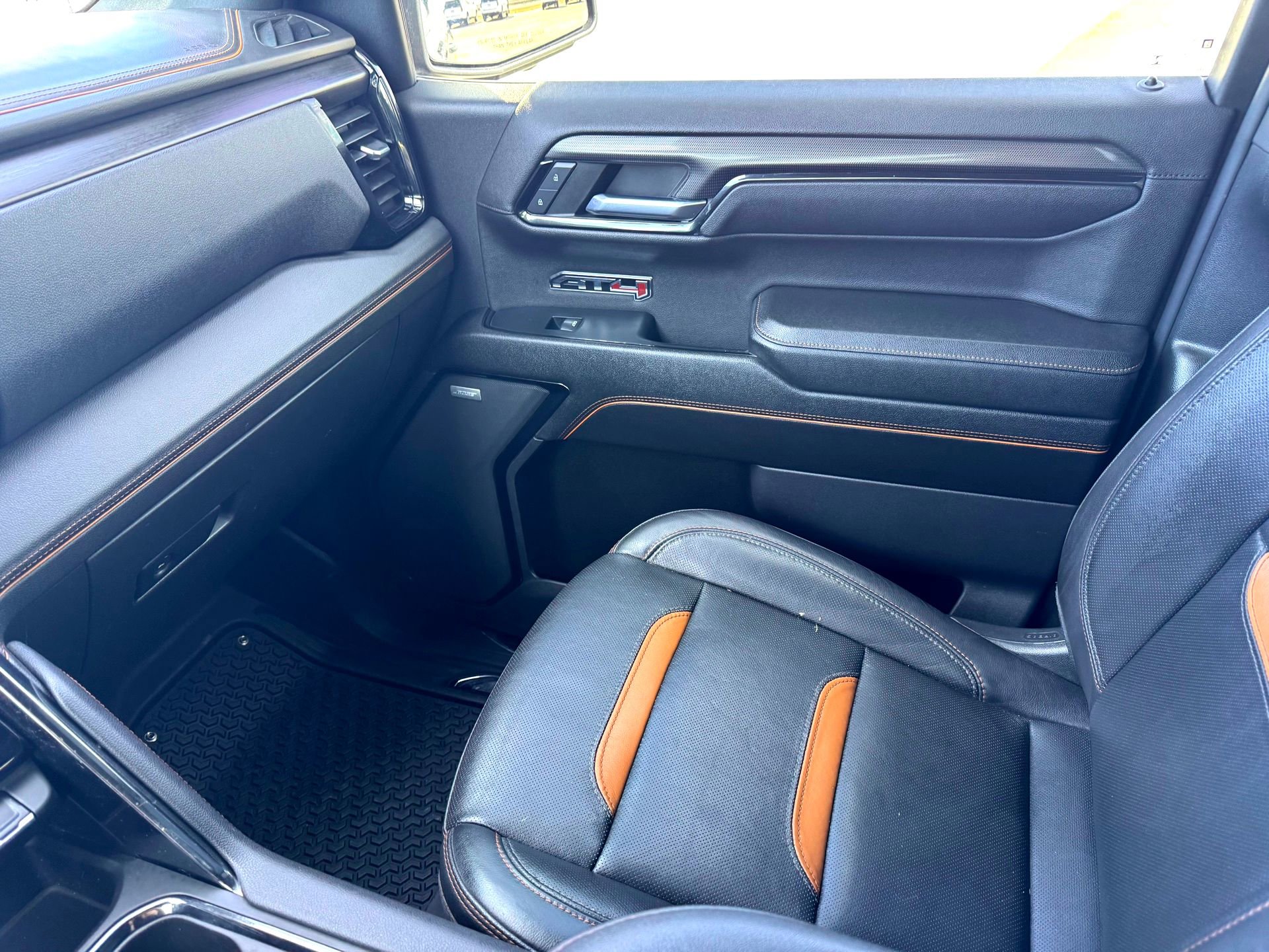 Used 2023 GMC Sierra 1500 AT4 w/ Technology Package image 35