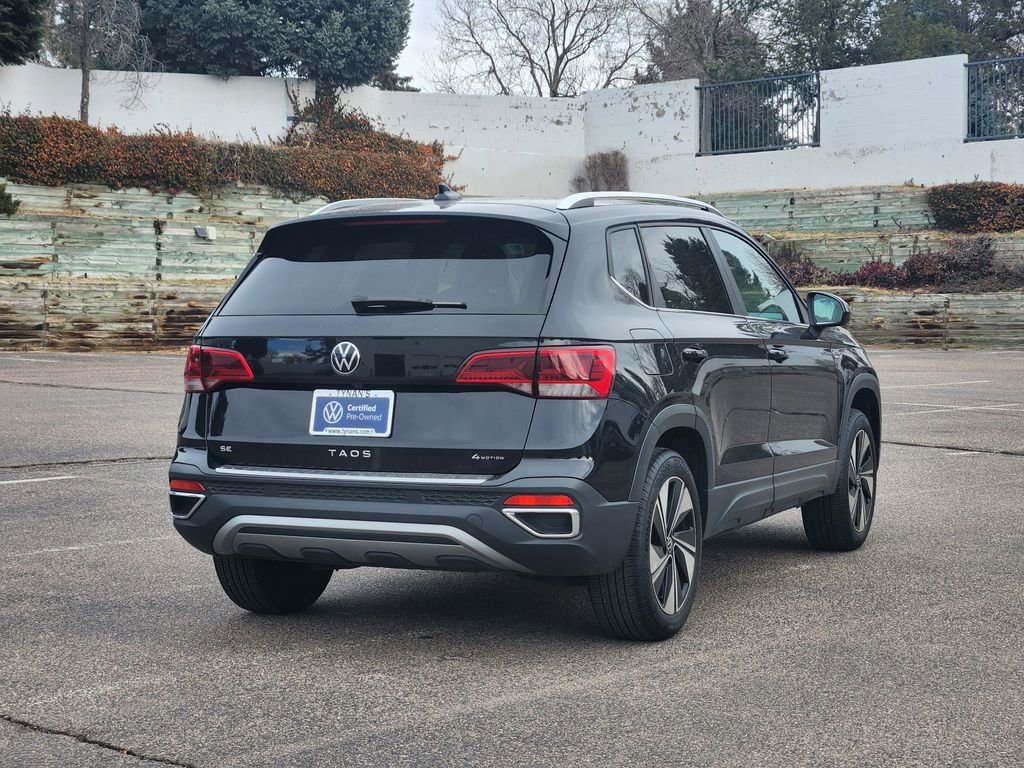 Certified 2024 Volkswagen Taos SE image 3