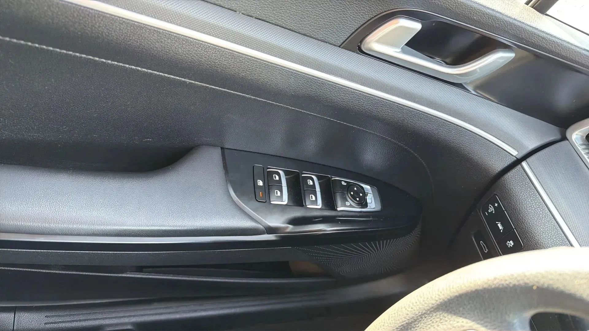 Used 2022 Kia K5 LX FWD image 22