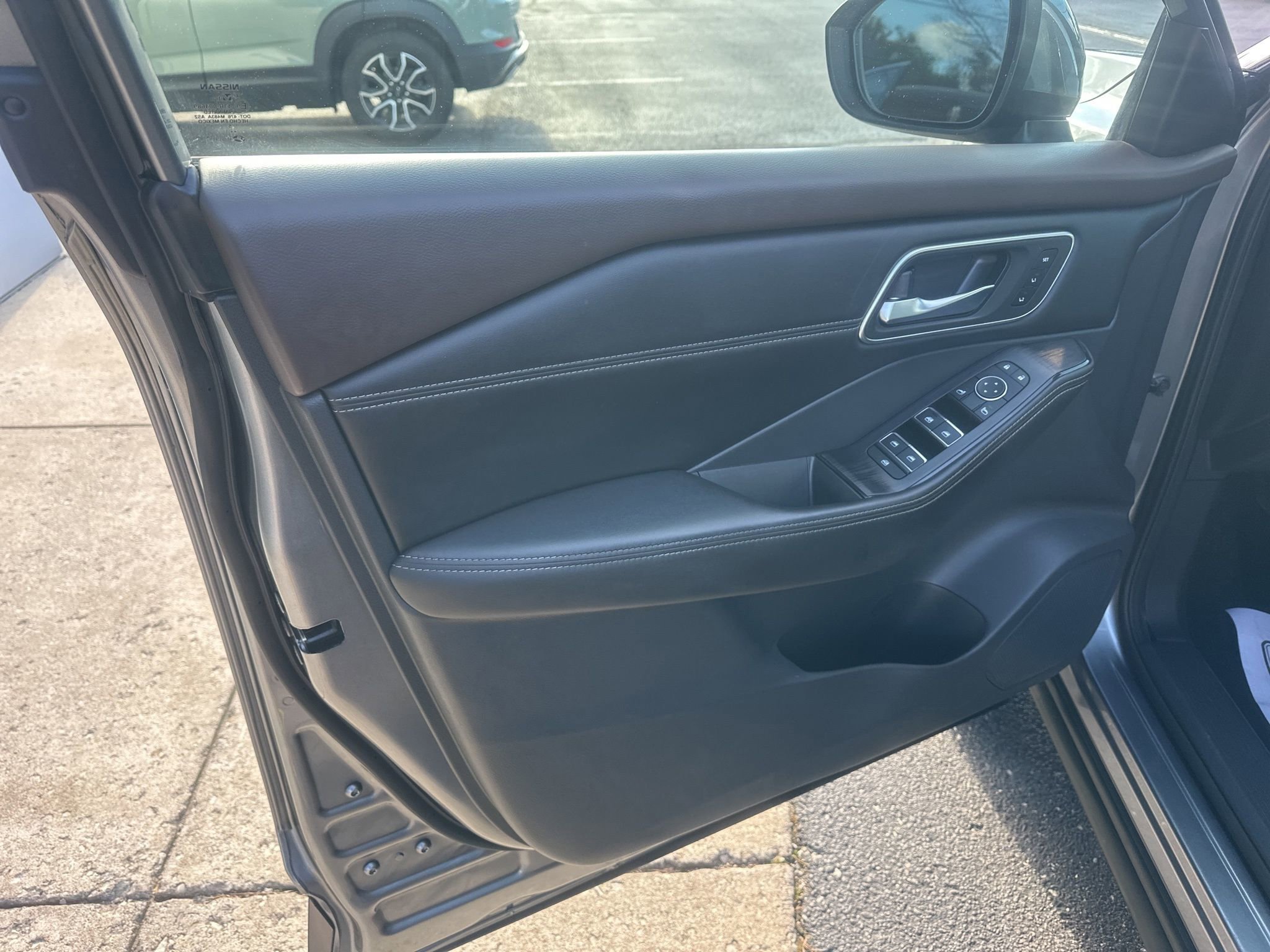 Used 2021 Nissan Rogue SL AWD/4WD image 21