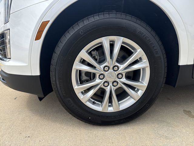 New 2026 Cadillac XT5 Luxury image 17