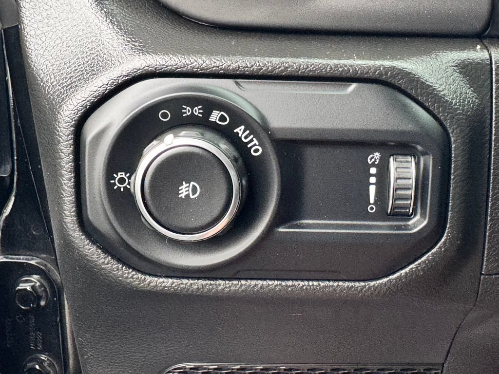 Used 2023 Jeep Wrangler Unlimited Sport AWD/4WD image 30