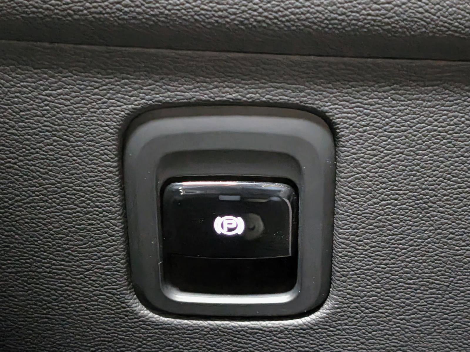 Used 2024 Maserati Grecale GT image 29