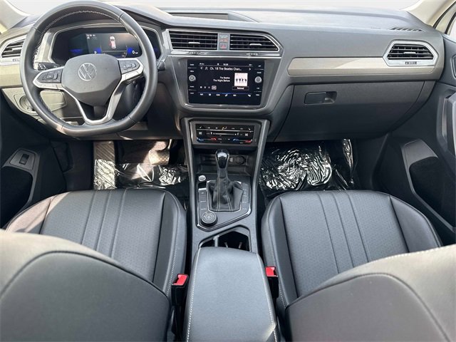 Used 2022 Volkswagen Tiguan SE image 14