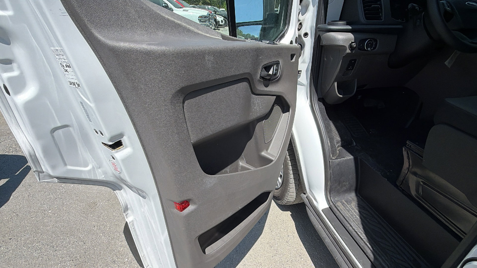 Used 2025 Ford Transit 350 XLT RWD image 15