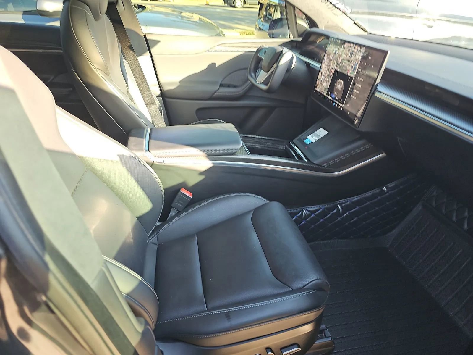 Used 2022 Tesla Model X Plaid image 14