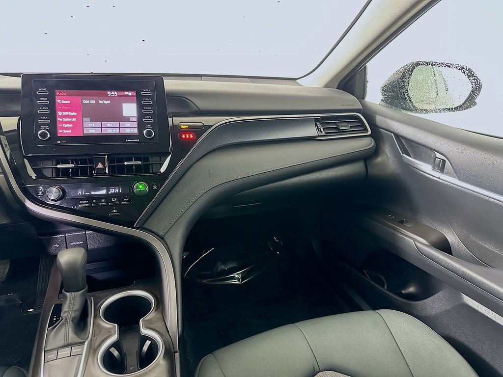 Used 2023 Toyota Camry LE image 19