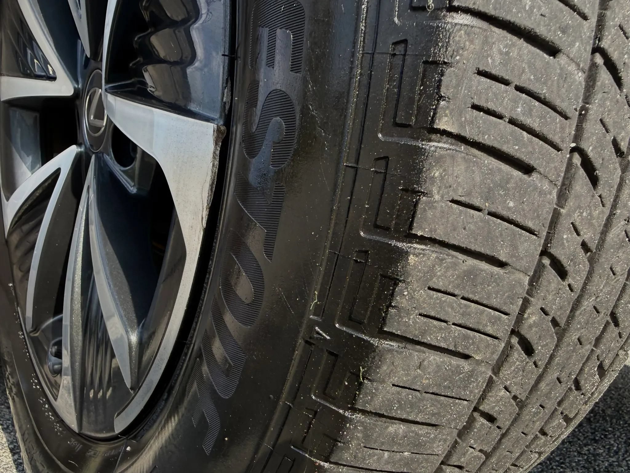 Used 2023 Lexus RZ 450e Premium w/ Accessory Package (2T) AWD/4WD image 44
