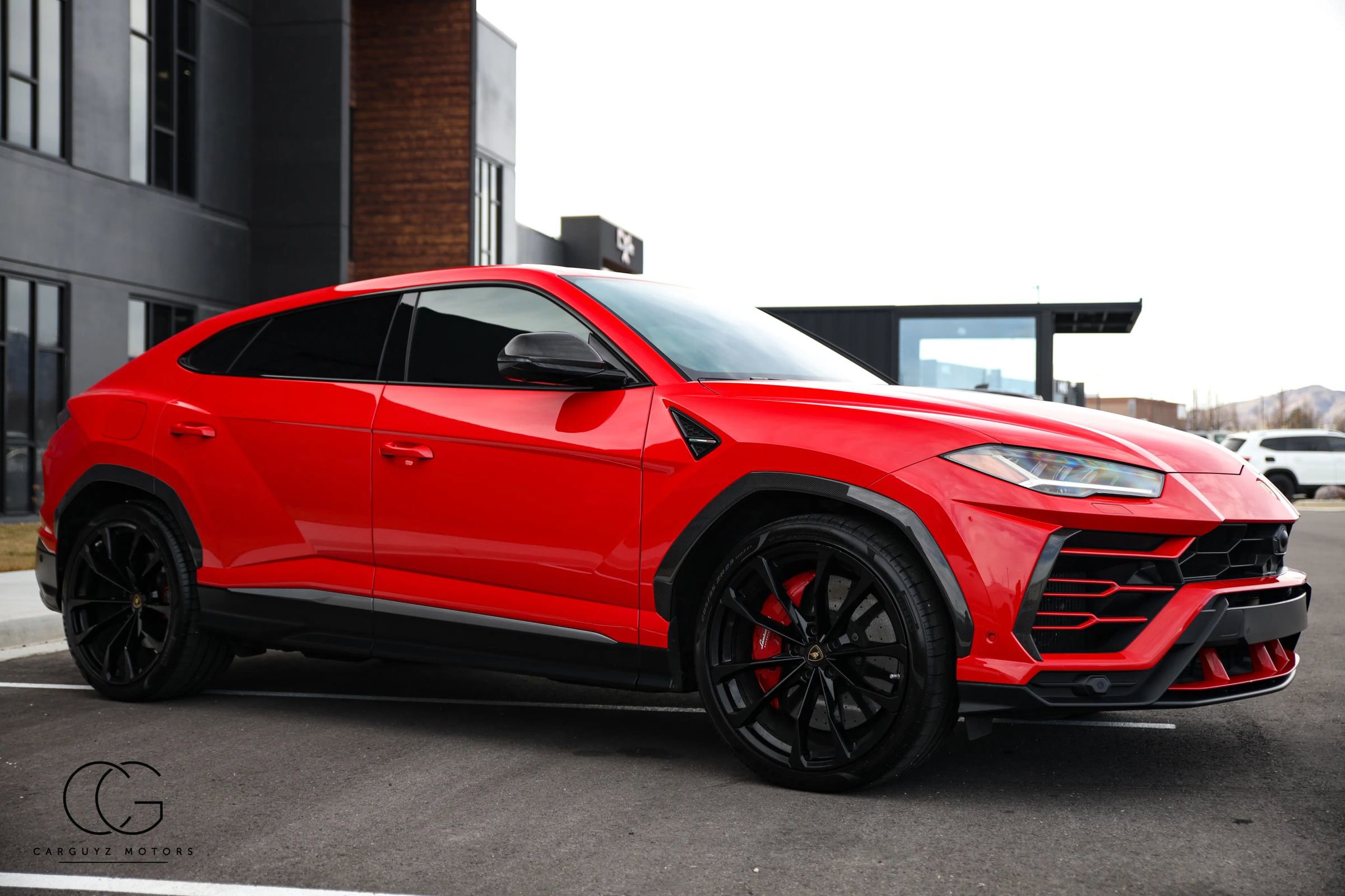 Used 2020 Lamborghini Urus AWD/4WD image 22