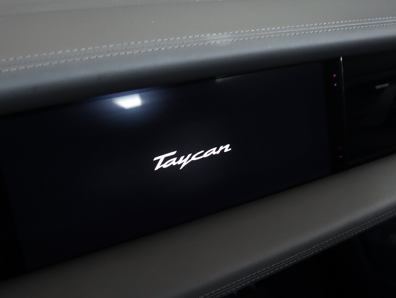 Used 2020 Porsche Taycan Turbo S AWD/4WD image 25