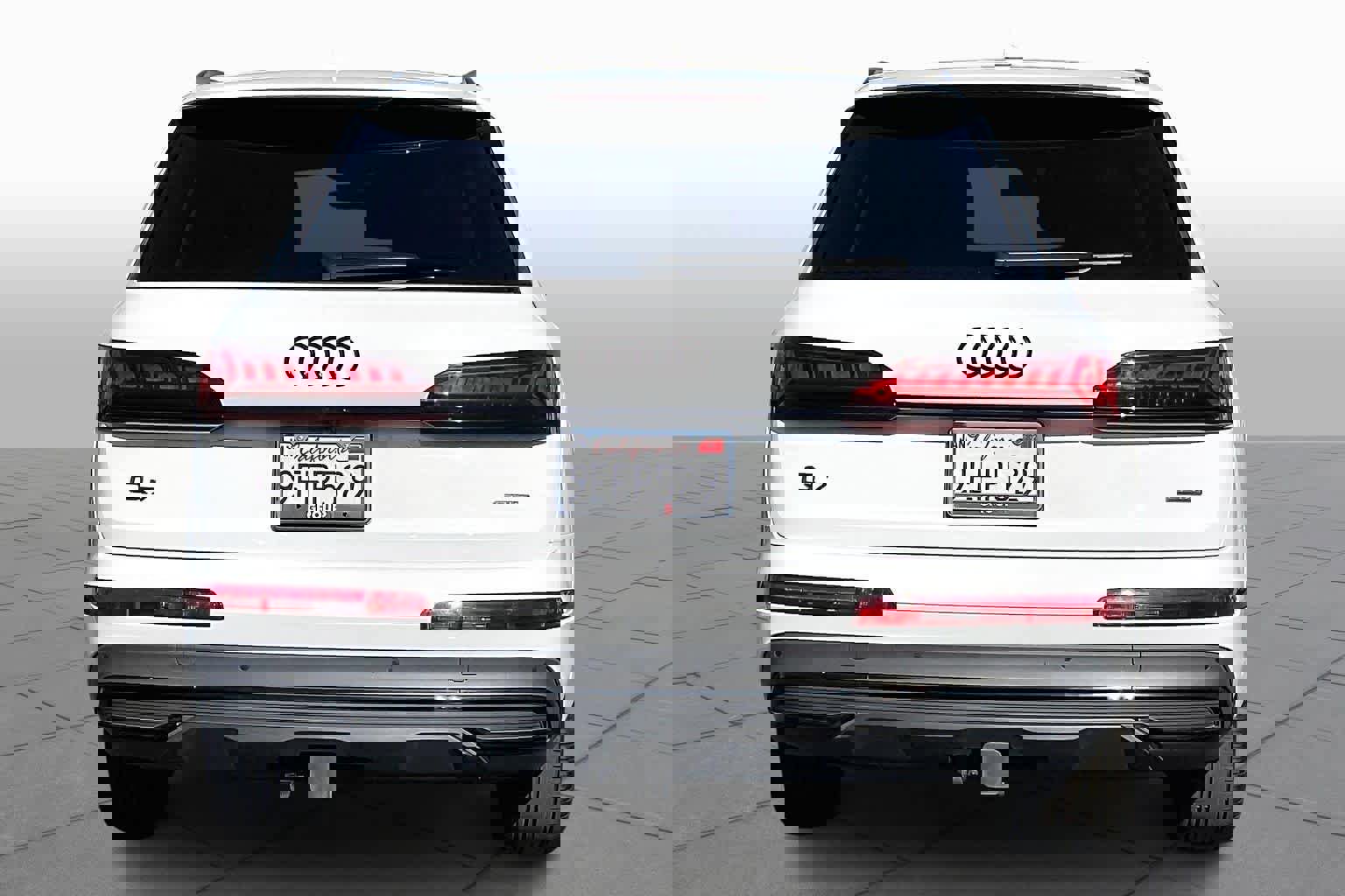 Used 2023 Audi Q7 Premium Plus w/ Premium Plus Package image 4