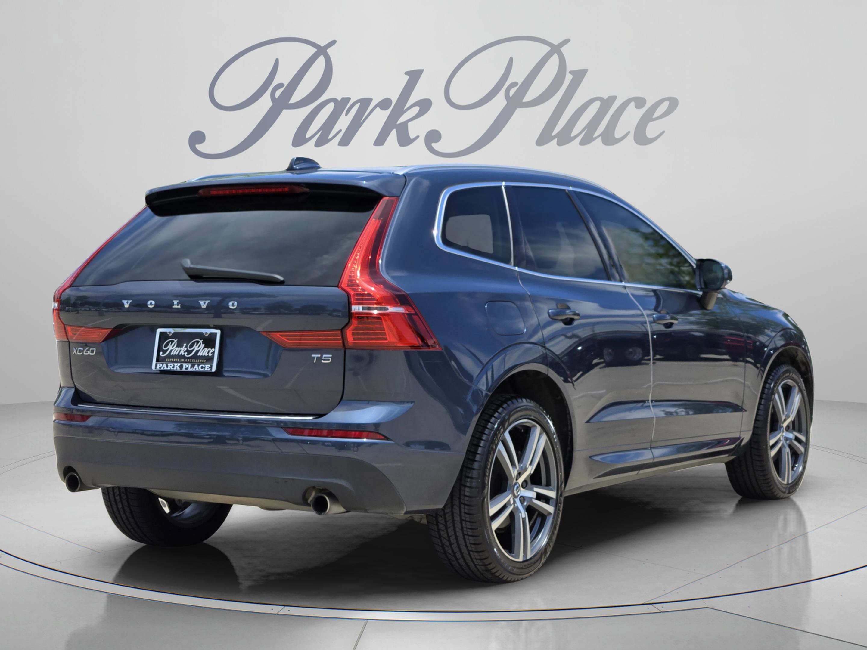Used 2021 Volvo XC60 T5 Momentum w/ Protection Package Premier FWD image 5