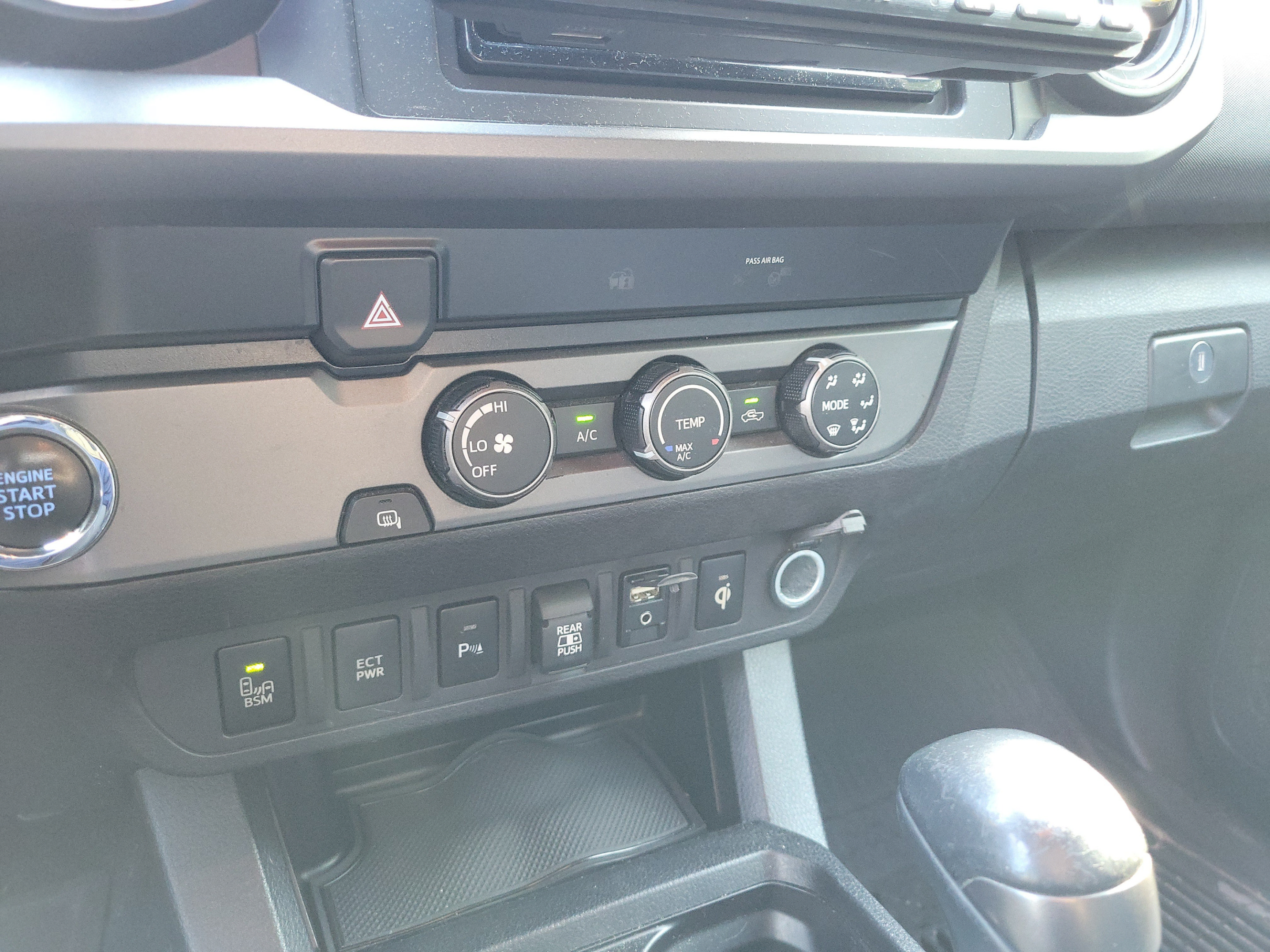 Used 2019 Toyota Tacoma TRD Off-Road w/ Technology Package RWD image 18