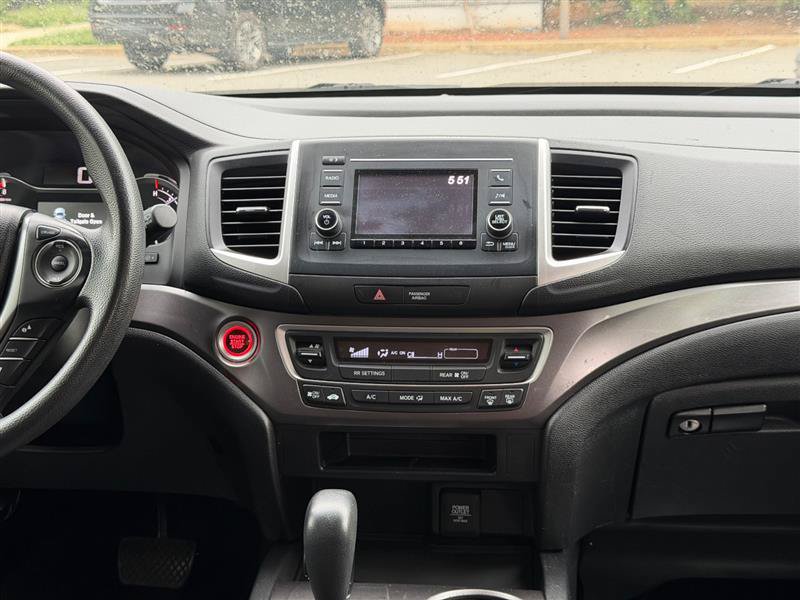 Used 2018 Honda Pilot LX image 32