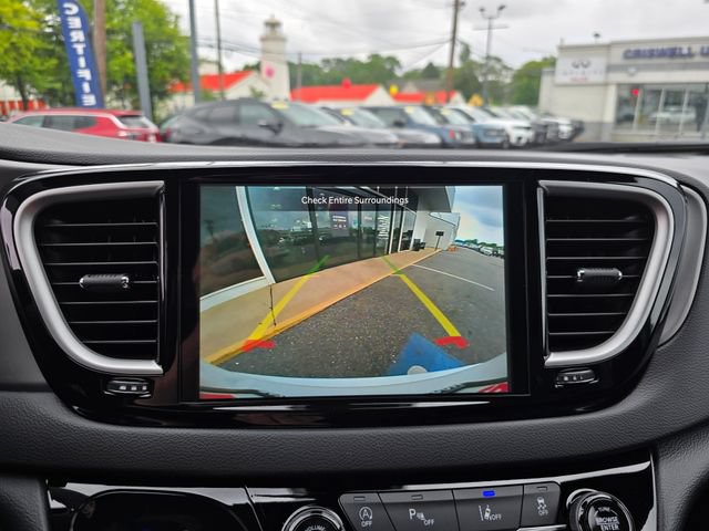 New 2027 Chrysler Pacifica LX FWD image 20
