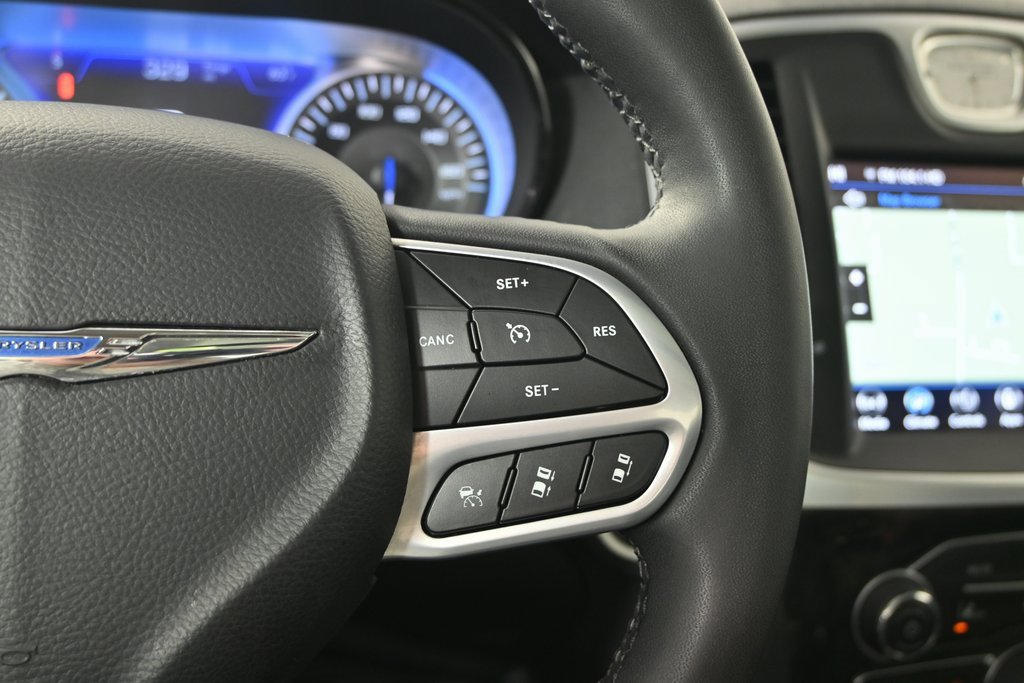 Used 2023 Chrysler 300 Touring L w/ Popular Equipment Group image 40