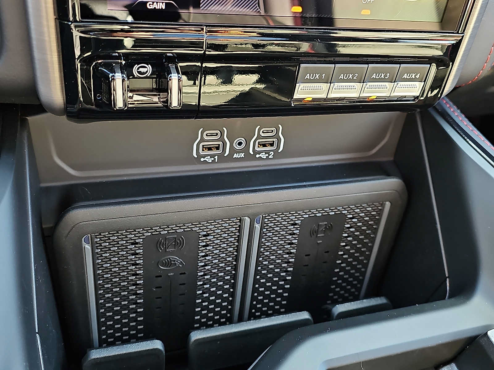 New 2027 RAM 1500 4x4 Crew Cab image 17