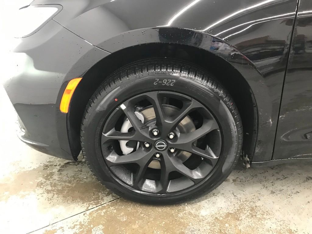 New 2026 Chrysler Pacifica Select w/ S Appearance Package image 51