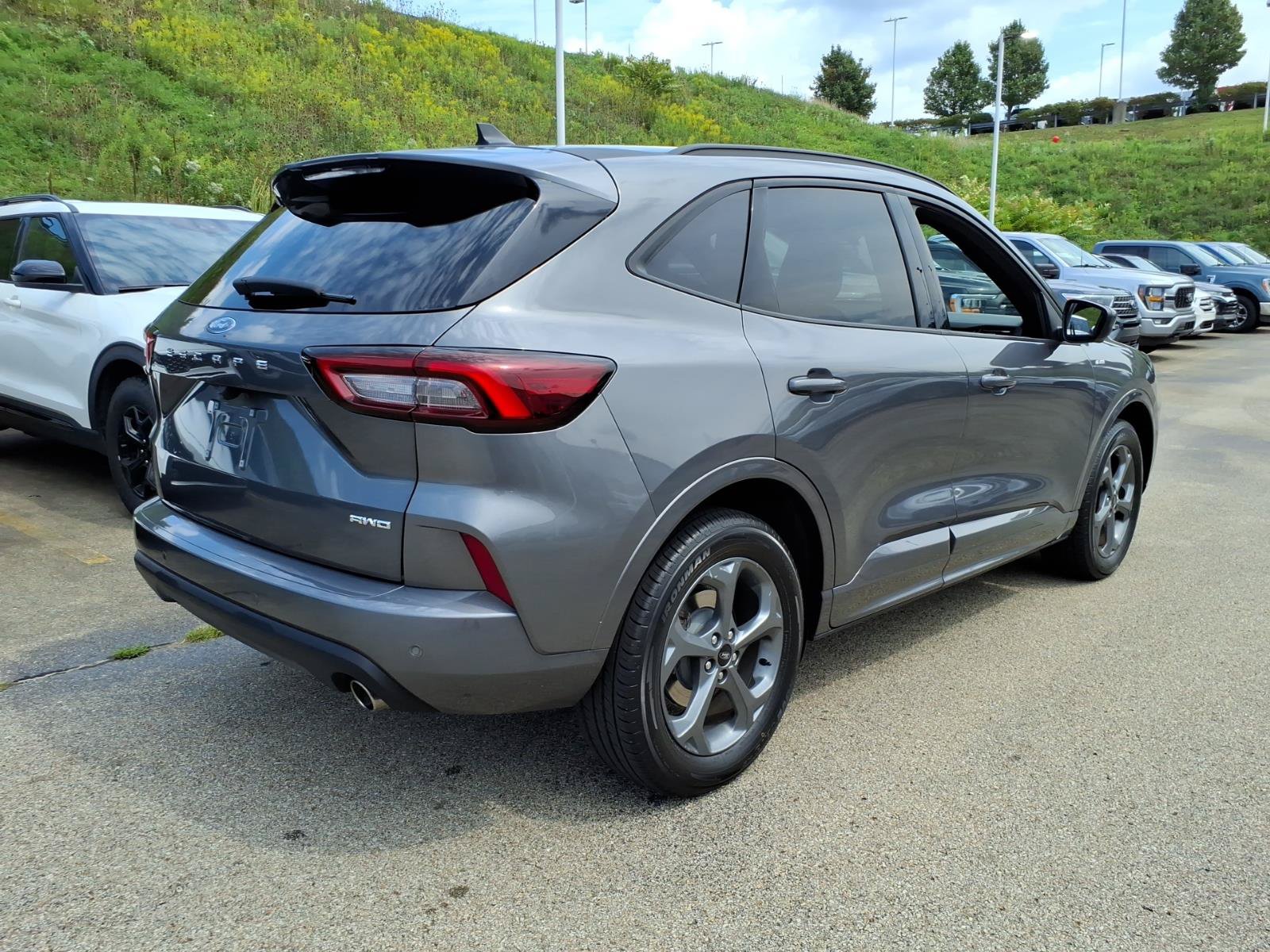 Used 2023 Ford Escape ST-Line Select w/ Tech Pack #2 AWD/4WD image 5