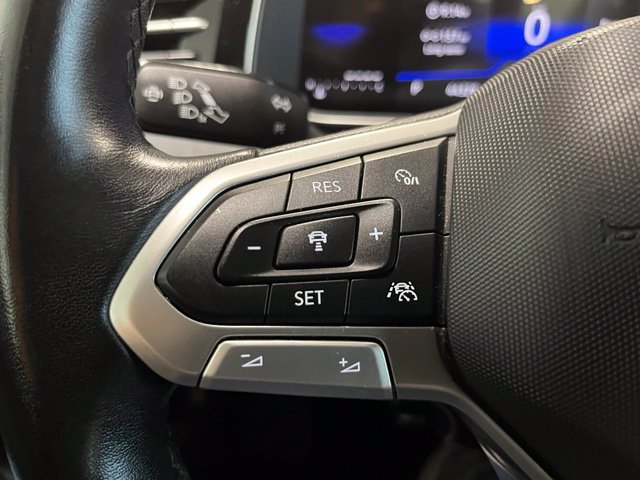Used 2025 Volkswagen Jetta SE FWD image 22