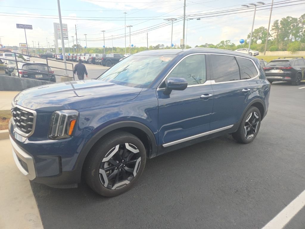 Used 2025 Kia Telluride S image 1