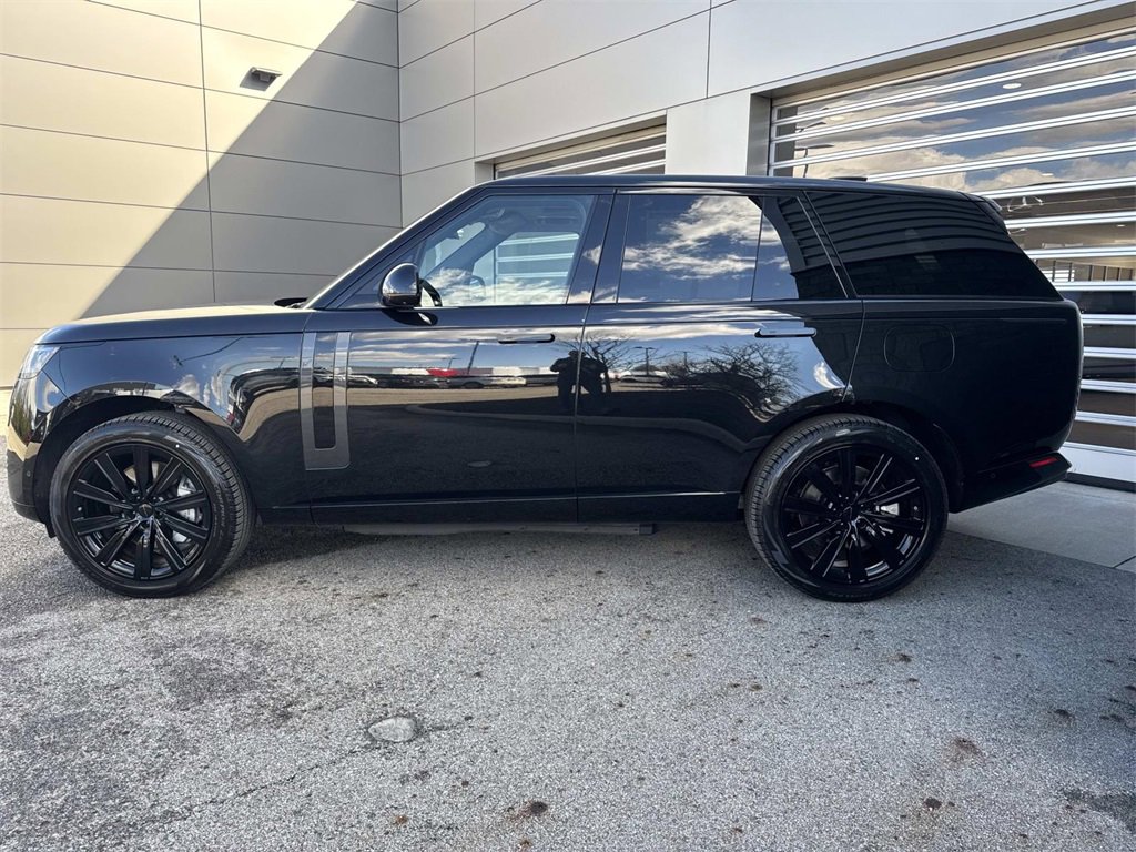 New 2026 Land Rover Range Rover SE image 4
