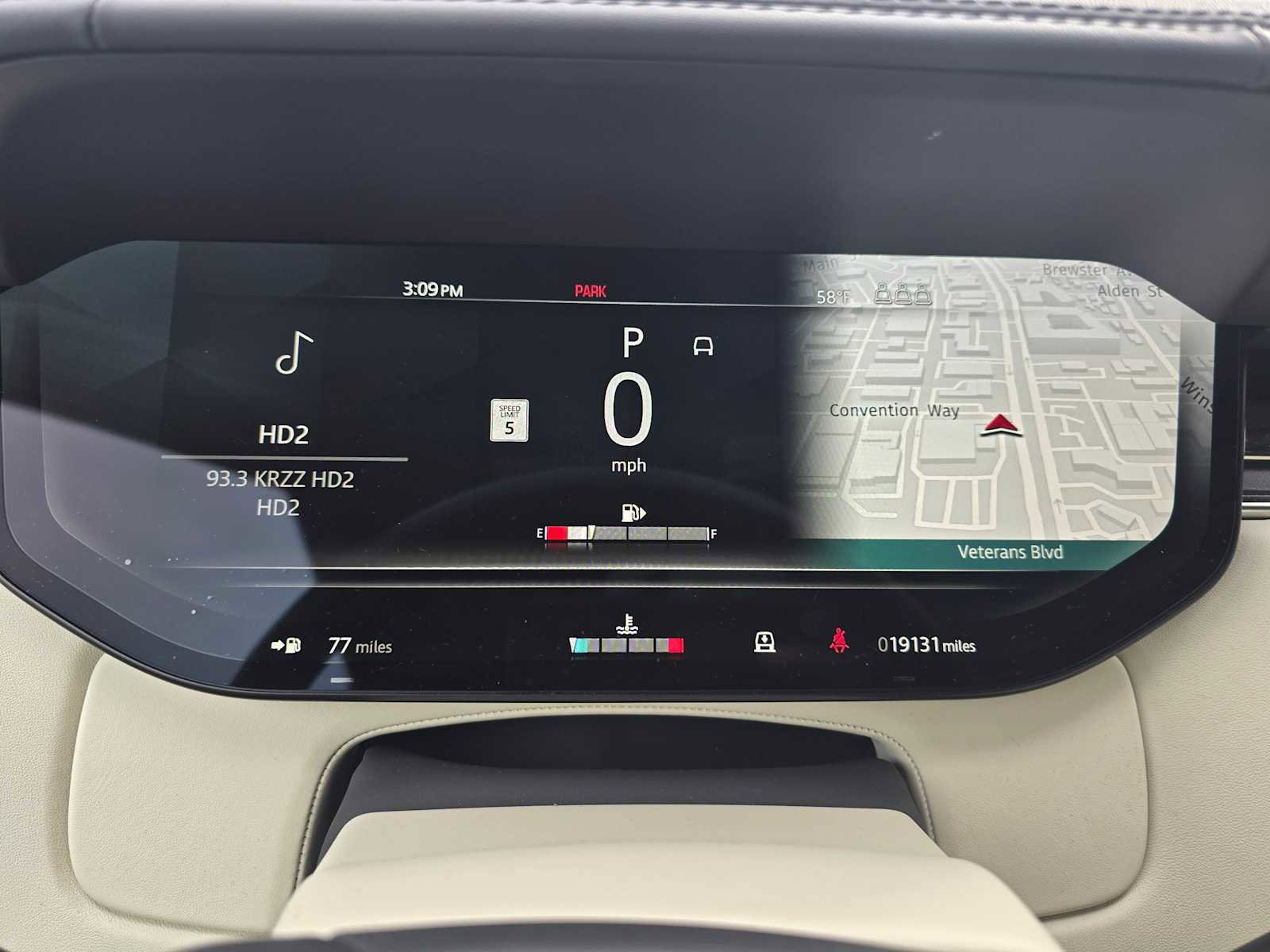 Used 2023 Land Rover Range Rover SE image 27