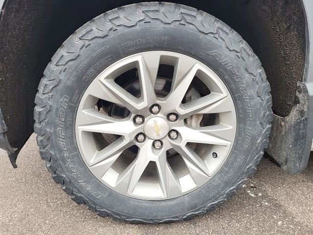 Used 2021 Chevrolet Silverado 1500 High Country w/ Safety Package II image 17