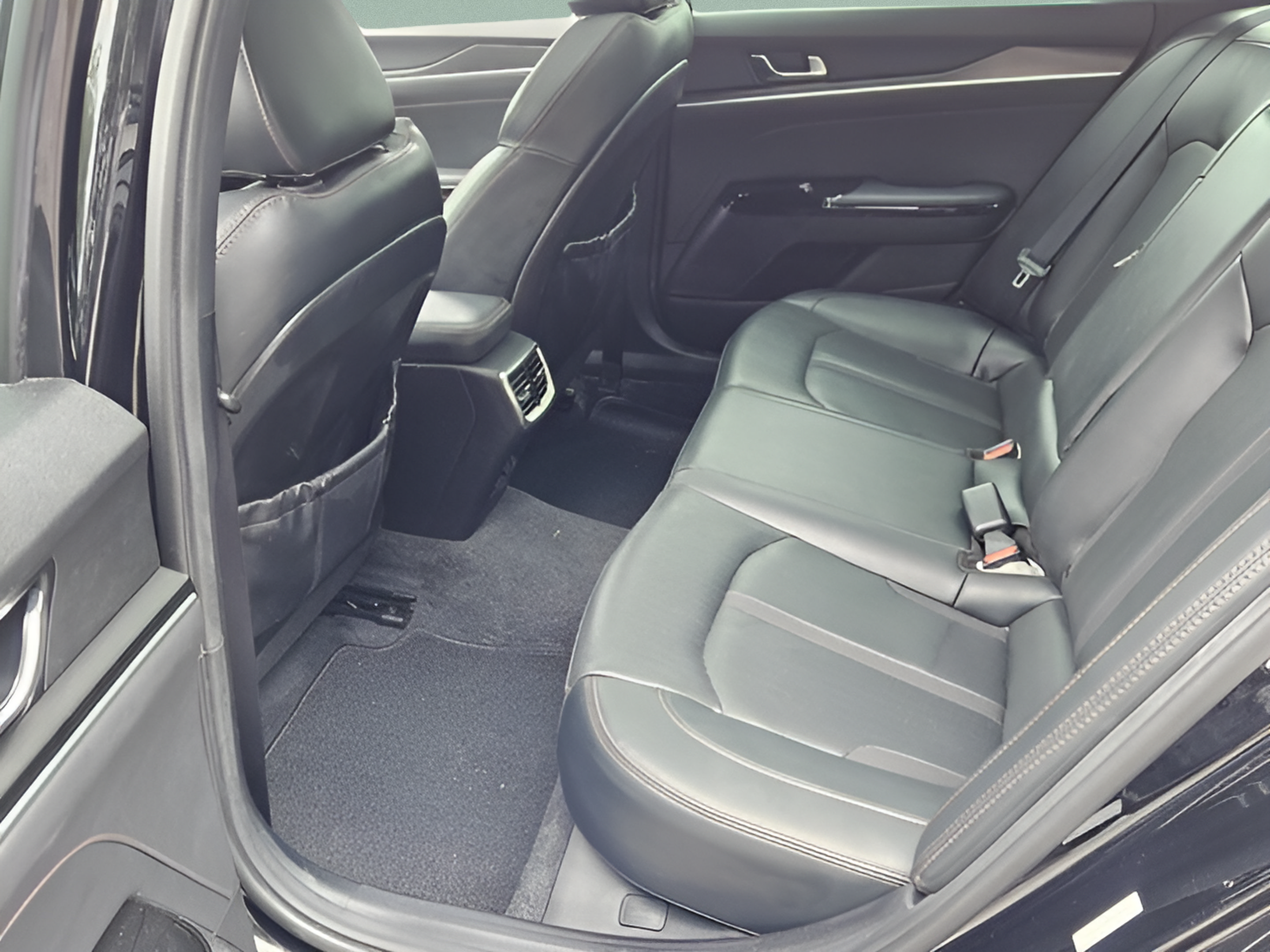 Used 2023 Kia K5 GT FWD image 9