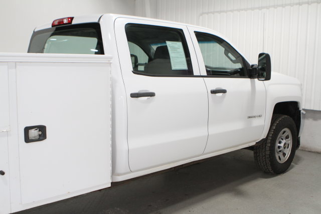 Used 2018 Chevrolet Silverado 3500 W/T AWD/4WD image 38
