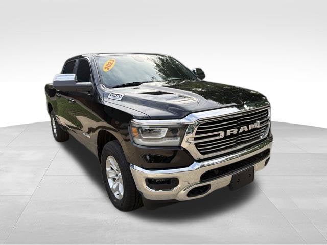Used 2023 RAM 1500 Laramie AWD/4WD image 3