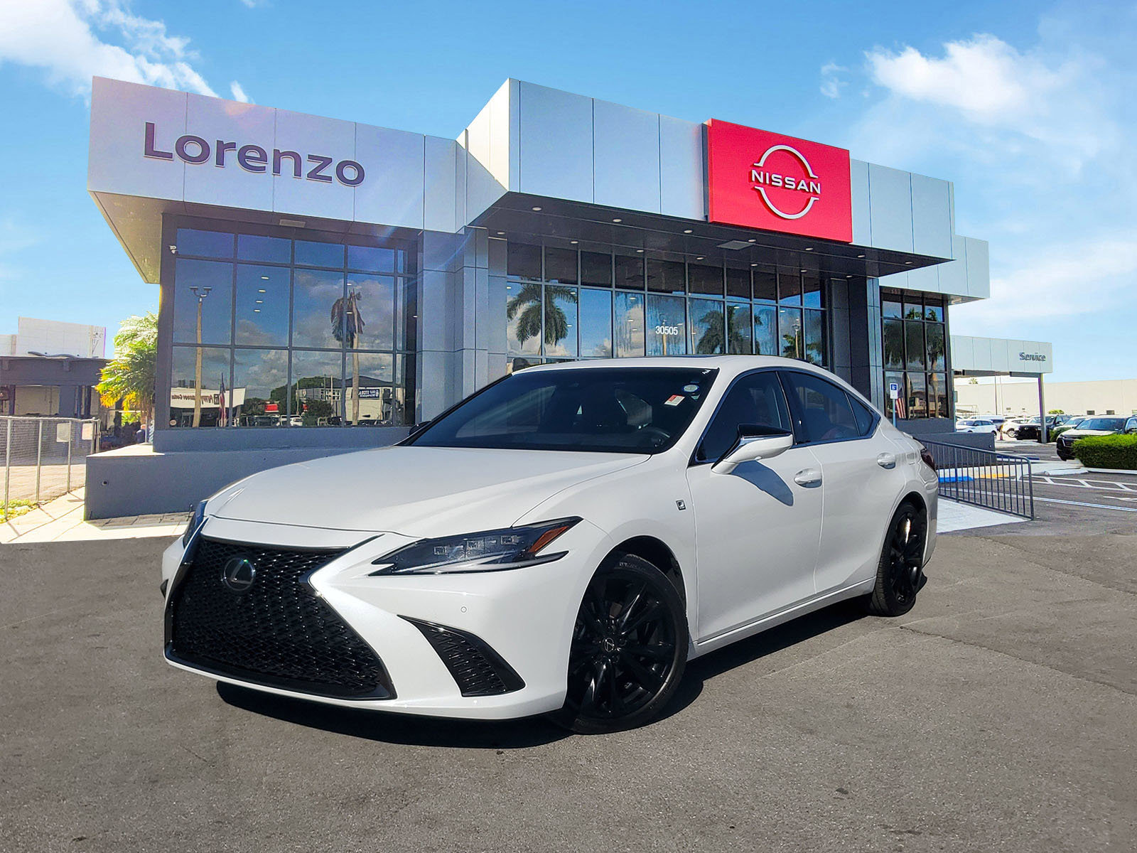 Used 2024 Lexus ES 350 F Sport w/ Accessory Package (Z2)