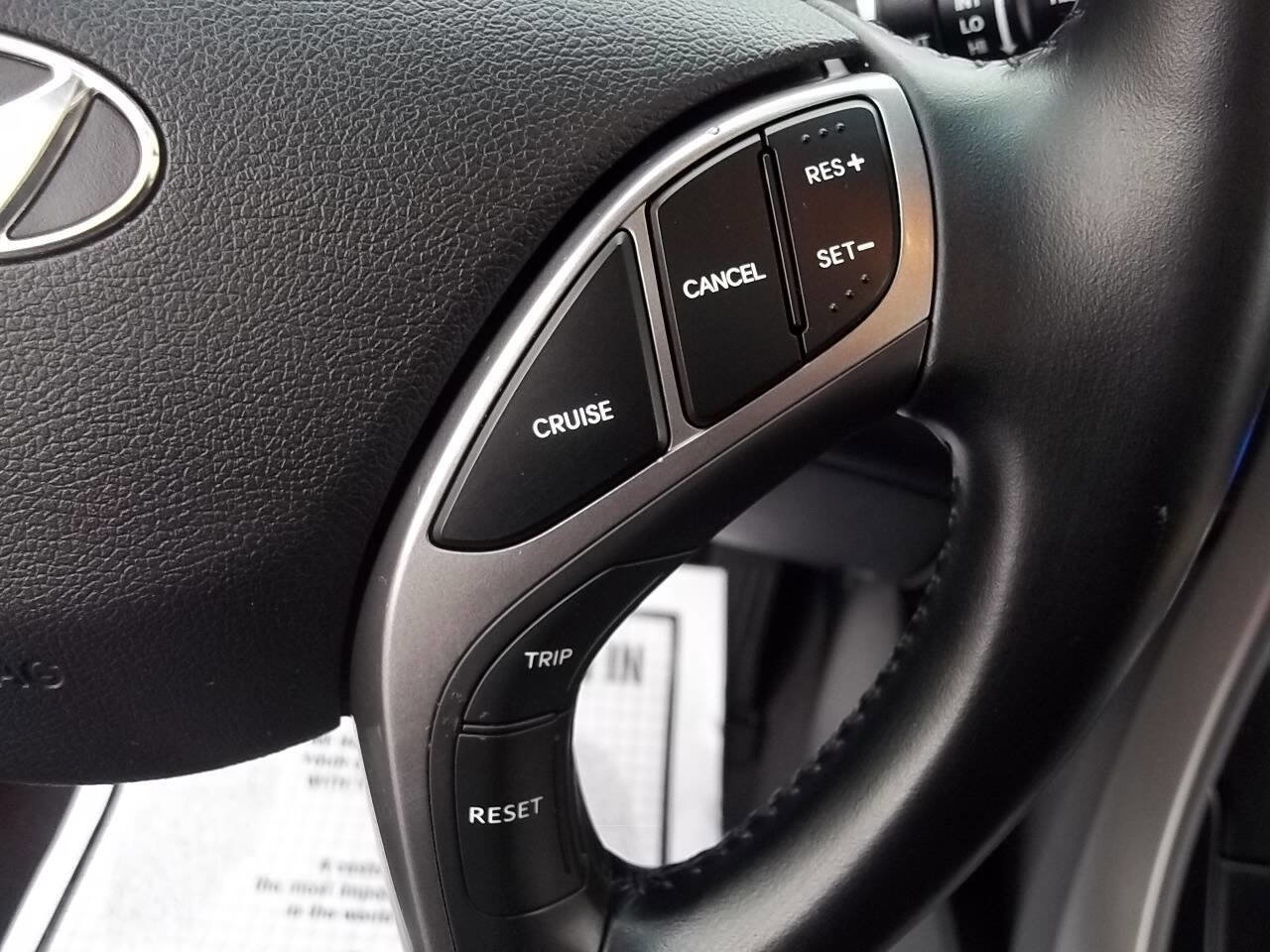 Used 2013 Hyundai Elantra Limited w/ Technology Pkg image 22