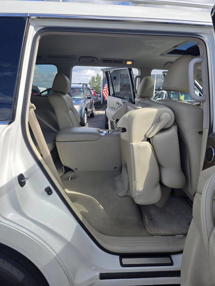 Used 2016 INFINITI QX80 Luxe w/ 22" Wheel Package image 45