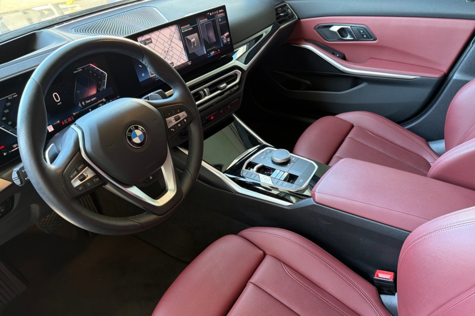Used 2024 BMW 330i Sedan w/ Premium Package RWD image 9