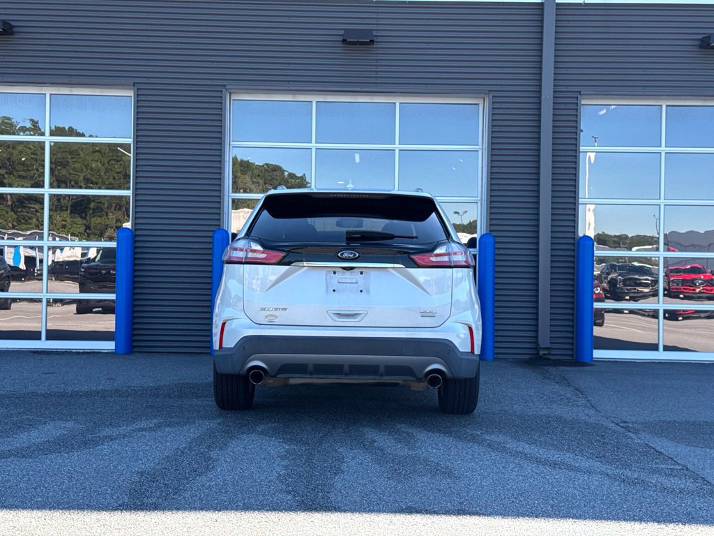 Used 2019 Ford Edge SEL w/ Equipment Group 201A FWD image 5