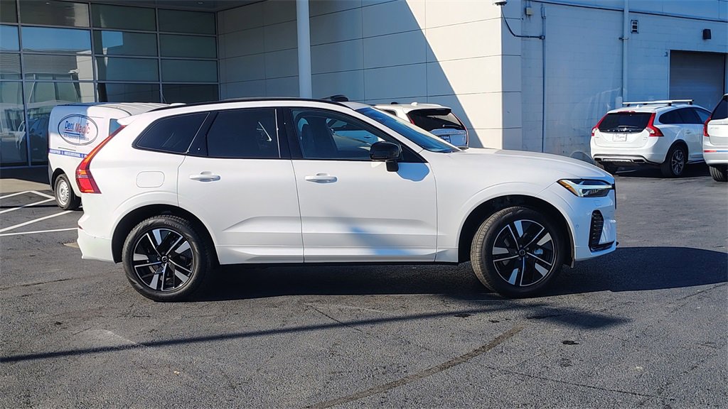New 2026 Volvo XC60 B5 Plus w/ Climate Package image 2