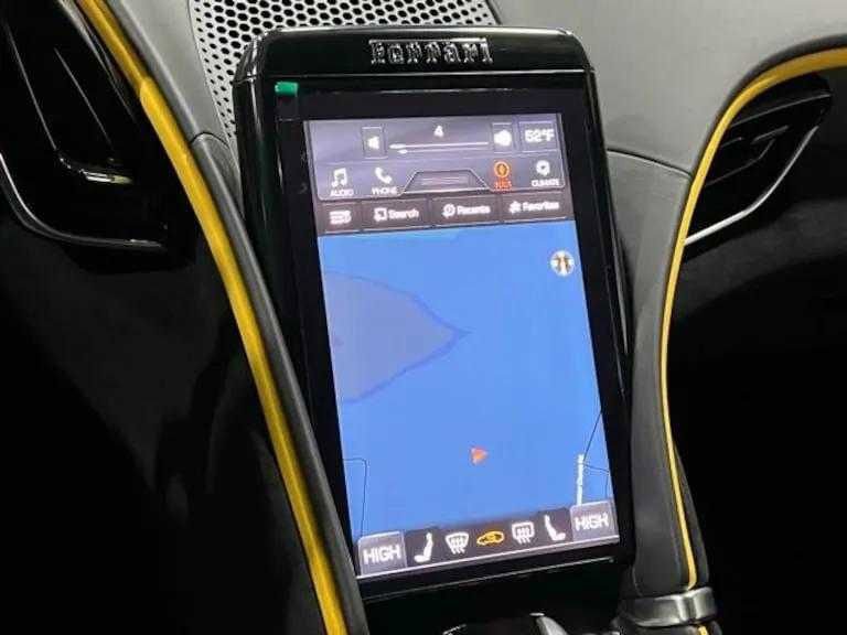 Used 2024 Ferrari Roma Spider image 14