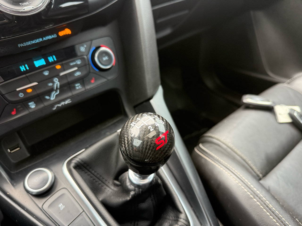 Used 2016 Ford Focus ST w/ Equipment Group 401A image 46